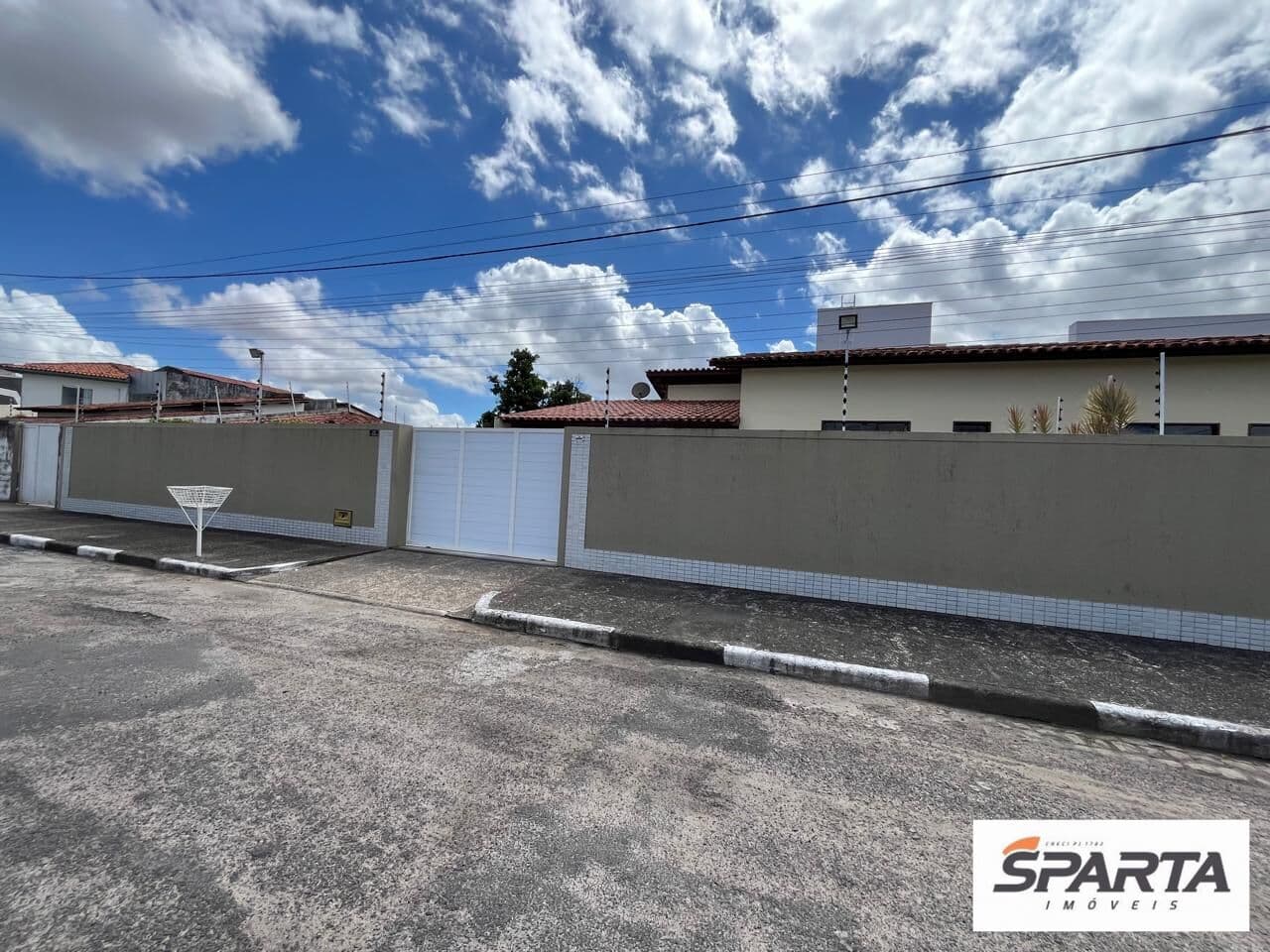 Casa Térrea em São JOÃO, Feira de Santana/BA