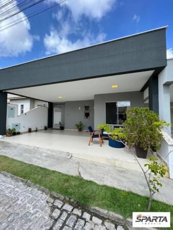 Casa de Condomínio em Feira de Santana - Sim