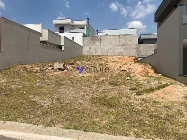 Lote/Terreno em Valinhos - Vila Capuava