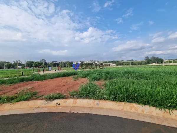 Lote/Terreno em Paulínia - São Domingos