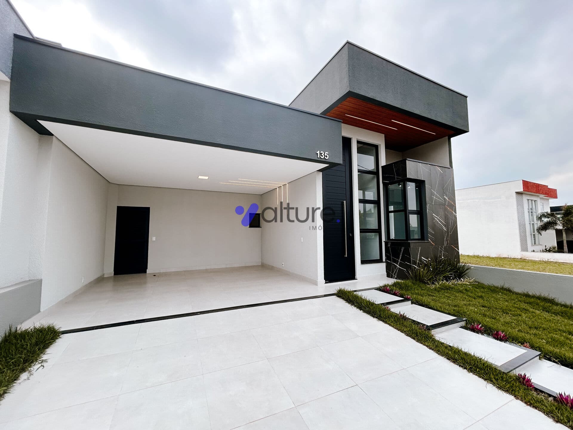 Casa de Condomínio em Hortolândia - Residencial Jardim do Jatobá