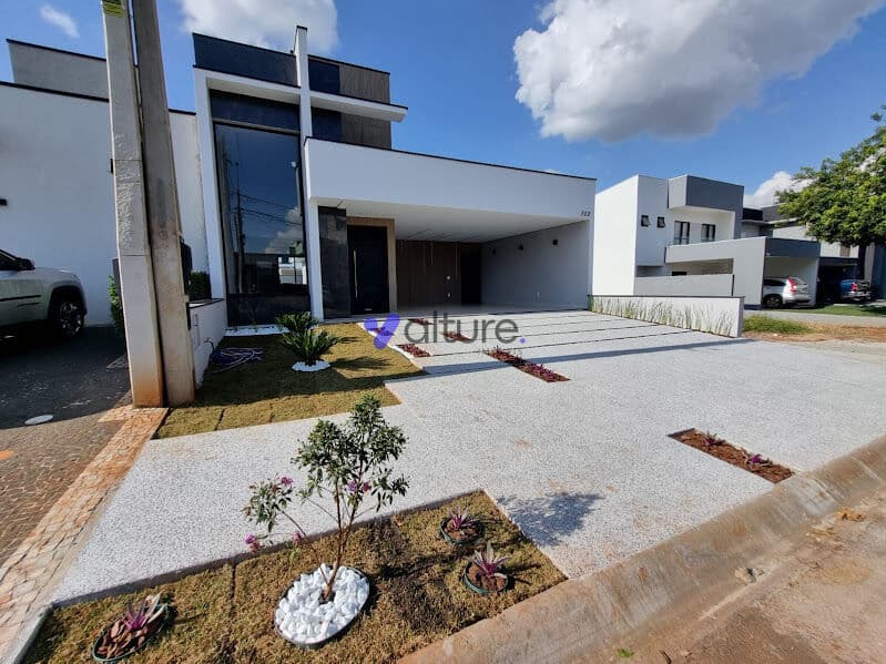 Casa de Condomínio em Paulínia - Cascata