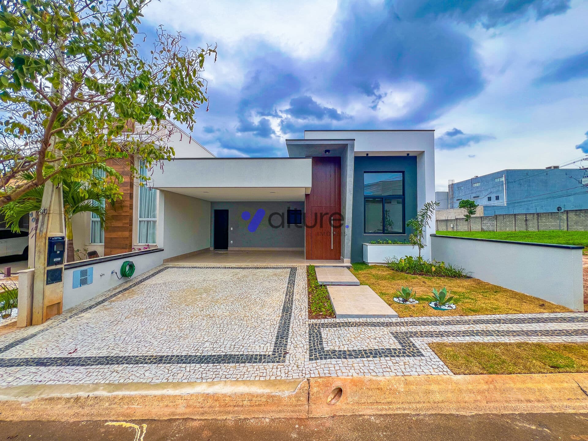 Casa Alto Padrão em Residencial Jardim do Jatobá, Hortolândia/SP