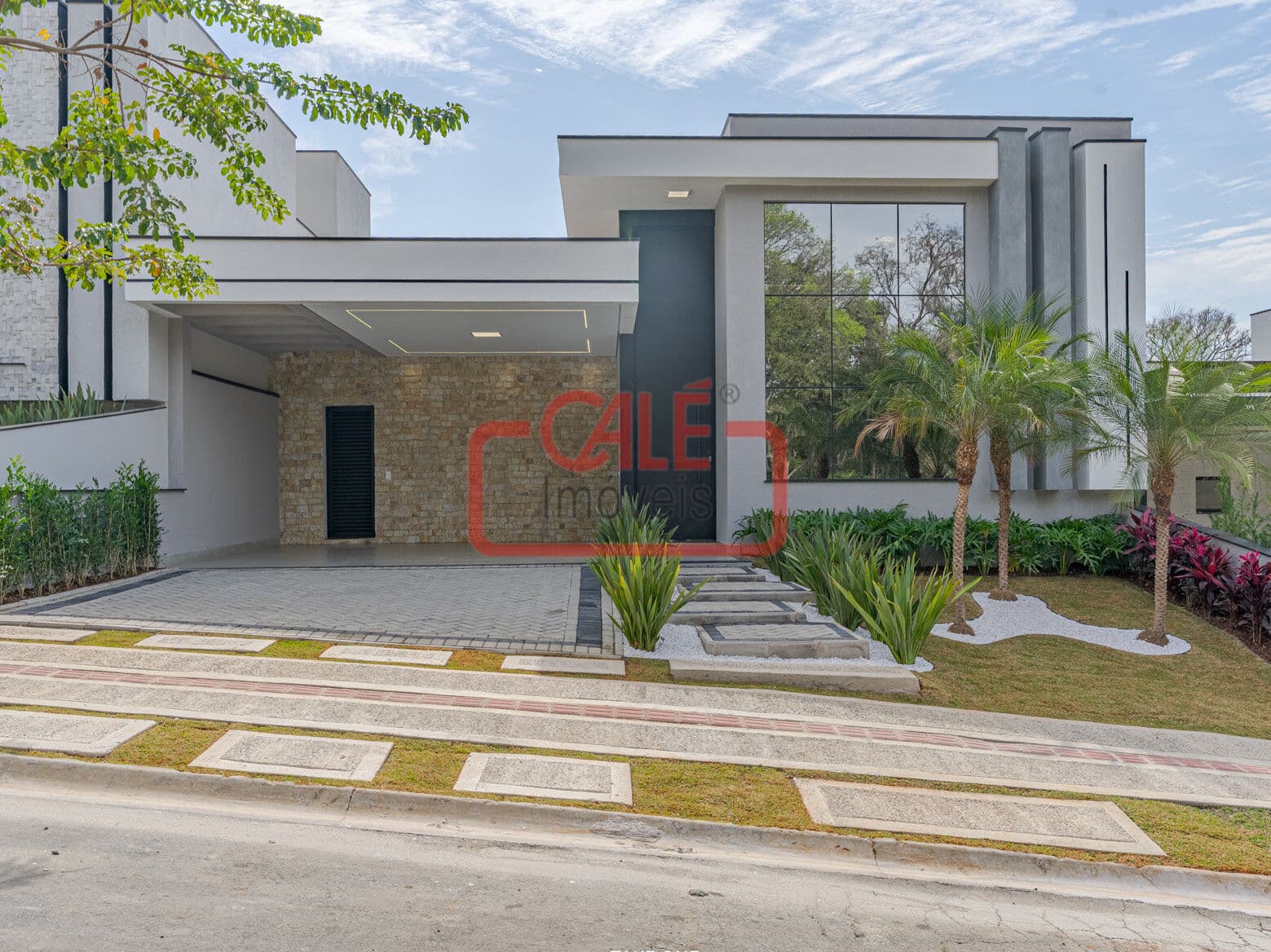 Casa Alto Padrão à Venda no Condomínio London Park, Indaiatuba/SP | 3 Suítes | 194m² | Fino Acabamento