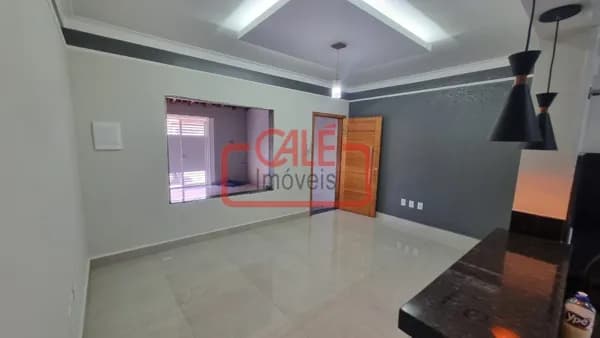 Casa Térrea à Venda na Vila Brizzola, Indaiatuba | 3 Dorms (1 Suíte) e Churrasqueira