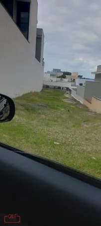 Terreno no Condomínio Montreal