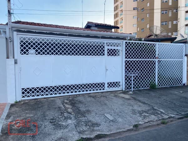CASA TERREA A VENDA NO JARDIM PAU PRETO