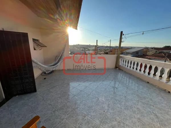 Sobrado com 3 Dorms (1 Suíte) e 2 Vagas Cobertas à Venda no Jd. São Francisco, Indaiatuba