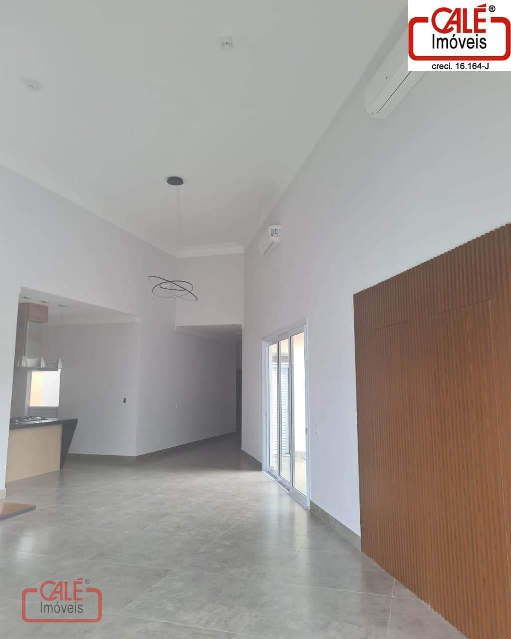 Casa Térrea de Luxo no Condomínio Viena: Design Moderno e Lazer Exclusivo