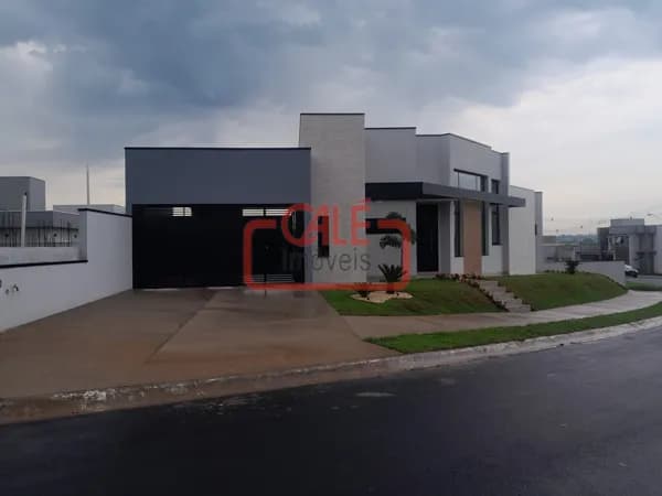 Casa Térrea no Condomínio Lagos de Icaraí em Salto/SP