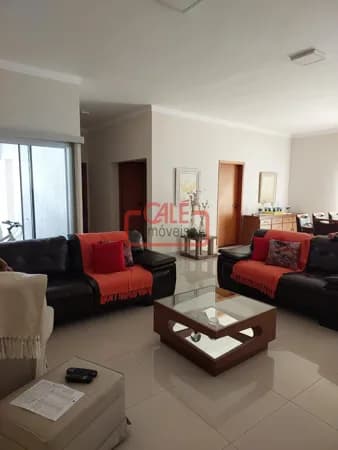 Casa de Alto Padrão com 4 Suítes e Piscina no Residencial Sol D'Icarai em Salto - SP | Estuda Permuta