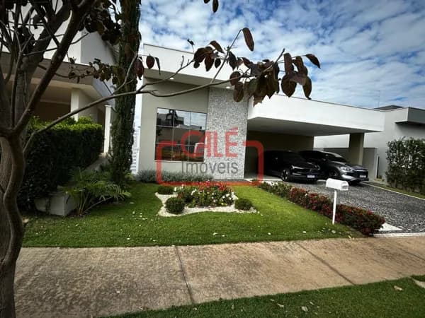 Casa de Alto Padrão à Venda no Condomínio Santa Clara, Indaiatuba-SP | 3 Suítes | Fotovoltaica | Piscina com Deck Retrátil