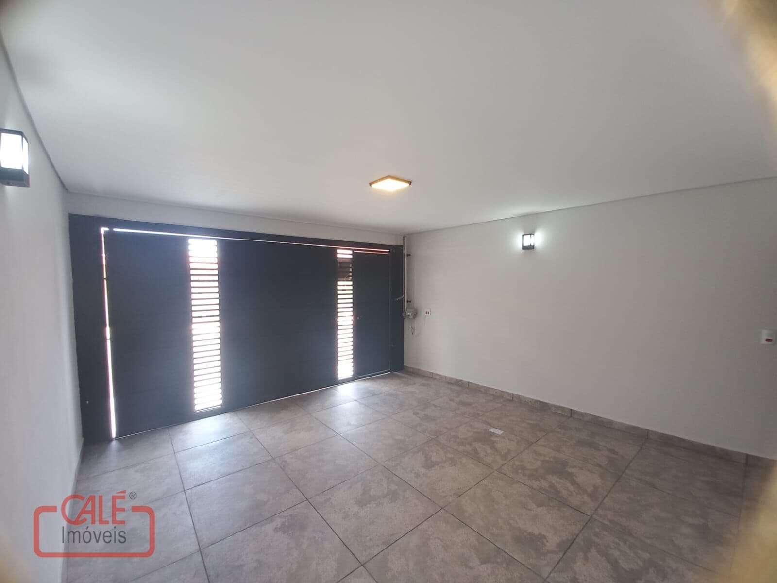 Casa c/ 3 dormitórios, sobrado amplo e arejado