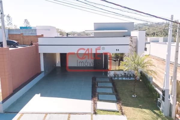 Casa Térrea com 3 Suítes, Gourmet e Piscina no Condomínio Gran Reserve