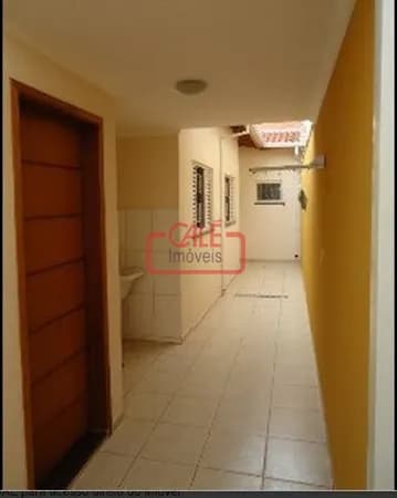 Casa com 3 Dorms (1 Suíte) e 2 Vagas Cobertas à Venda no Jd. Bom Principio, Indaiatuba