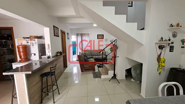 Casa de Condomínio à Venda em Indaiatuba: Sobrado 3 Quartos no Pq. dos Guarantãs Próximo ao Parque Ecológico