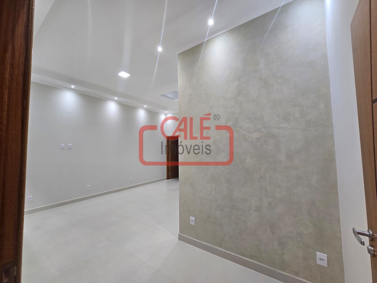 Casa à Venda no Parque São Lourenço, Indaiatuba: 3 Dorms (1 Suíte) e Espaço Gourmet com Churrasqueira