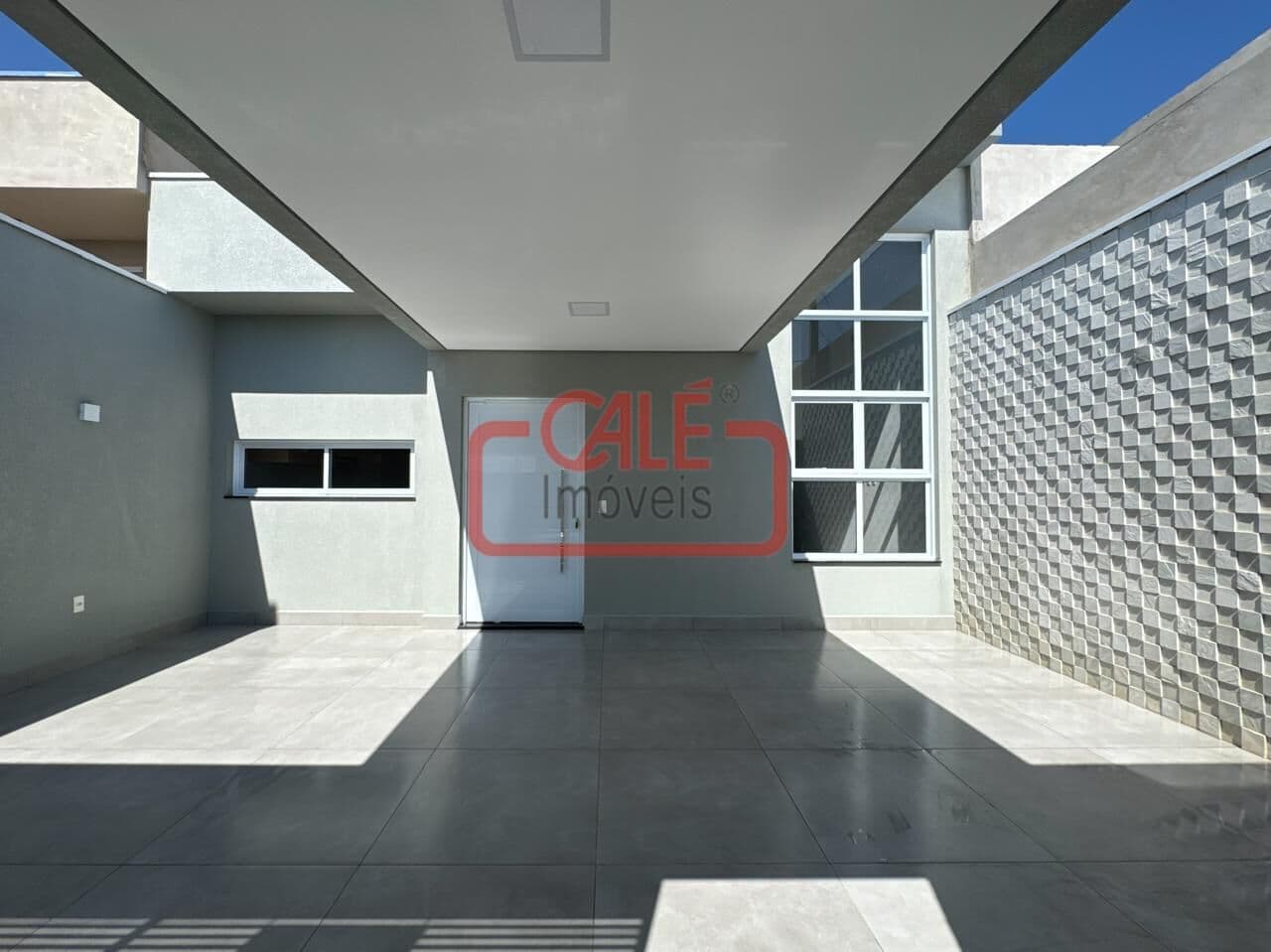 Casa Nova à Venda em Indaiatuba no Jd. Bom Sucesso | 3 Dorms (1 Suíte) e Área Gourmet