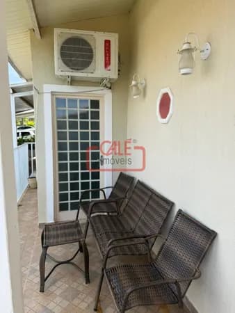 Casa com Suíte, 2 Vagas e Quintal no Moradas de Itaici - Indaiatuba