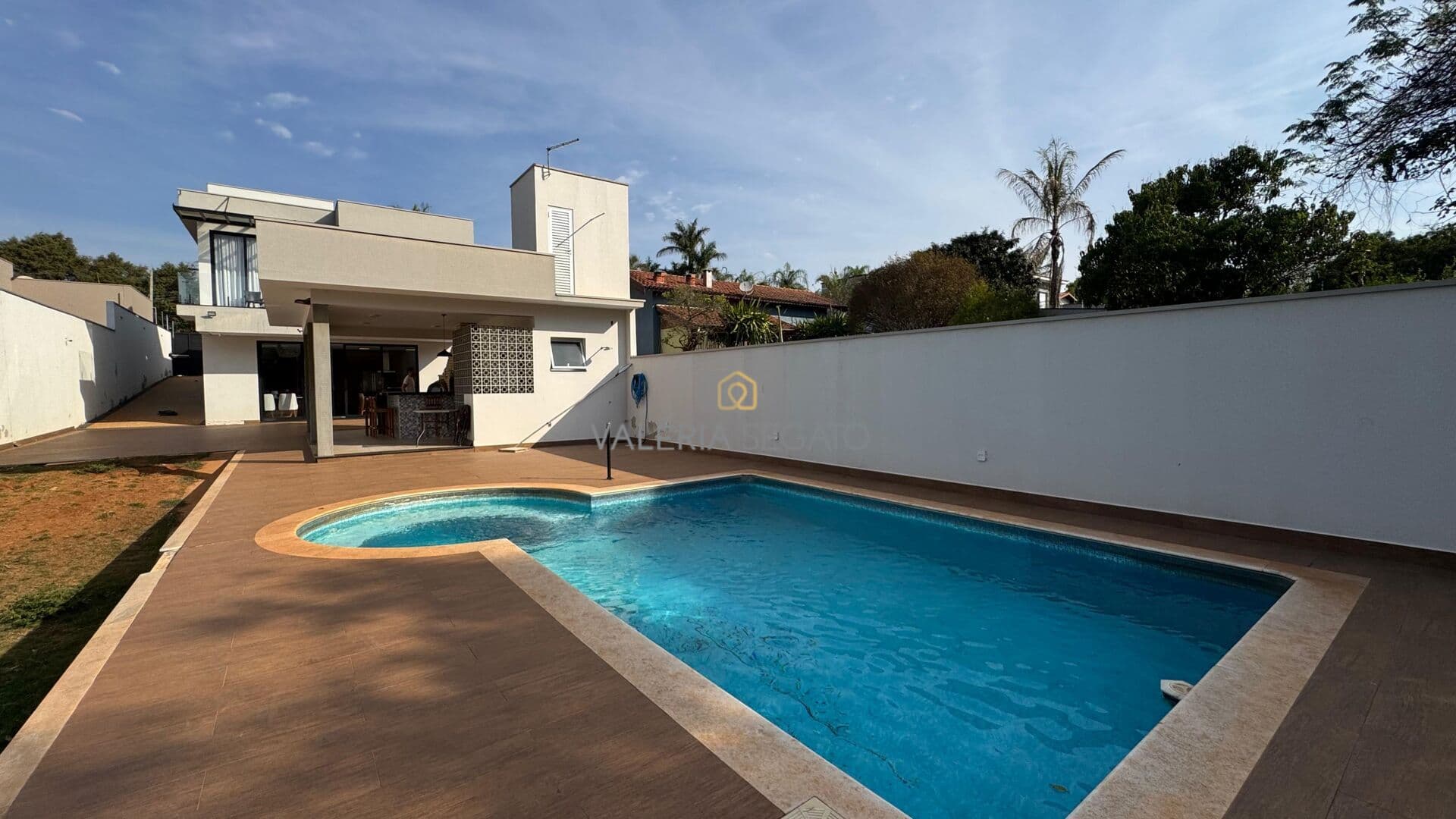 Casa de Alto Padrão Moderna e Completa a Venda no Parque dos Lagos – Tietê/SP
