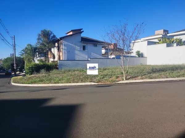 Terreno em Condomínio a Venda