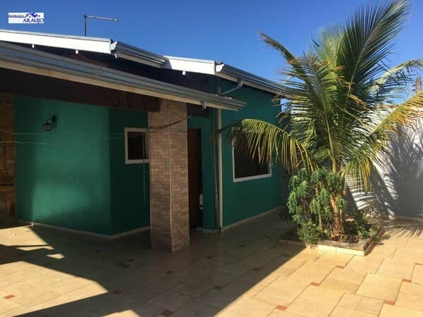 Casa Padrão para Venda em Vila Real Santista Hortolândia-SP