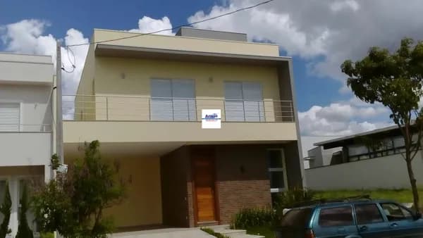 Casa em Condomínio