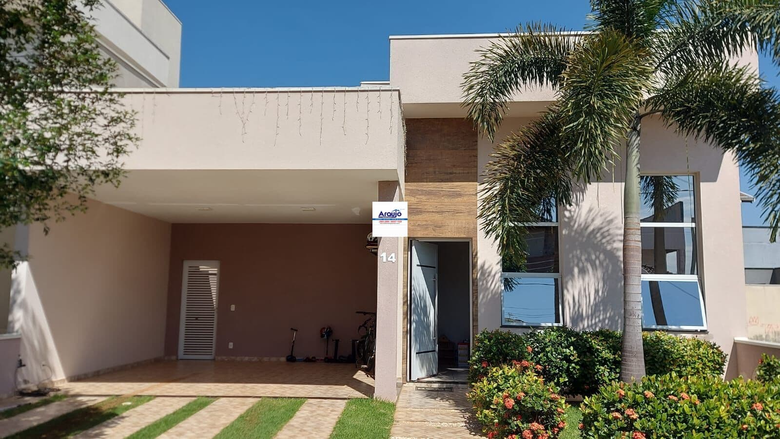 Casa para Locação em Condomínio