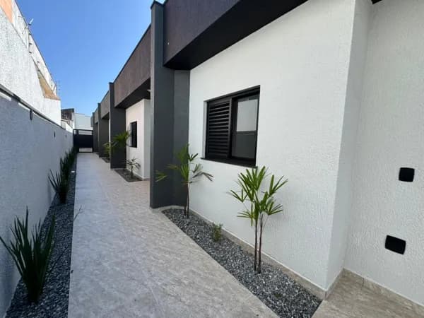 Casa em condomínio Bopiranga