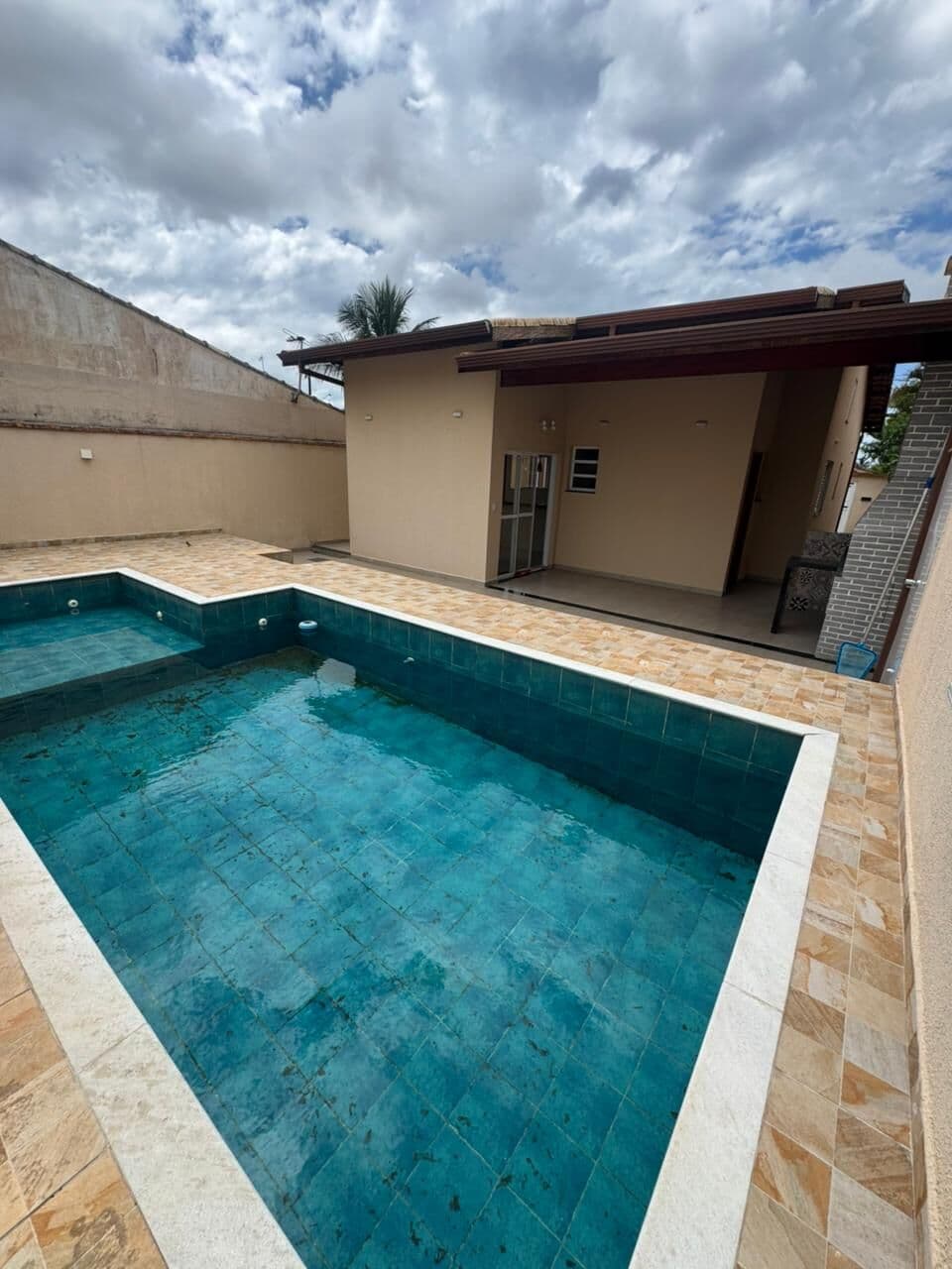 CASA LOTE INTEIRO GAIVOTA