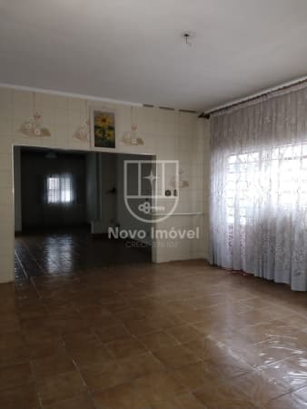 Casa à venda no bairro Centro em Pindamonhangaba/SP