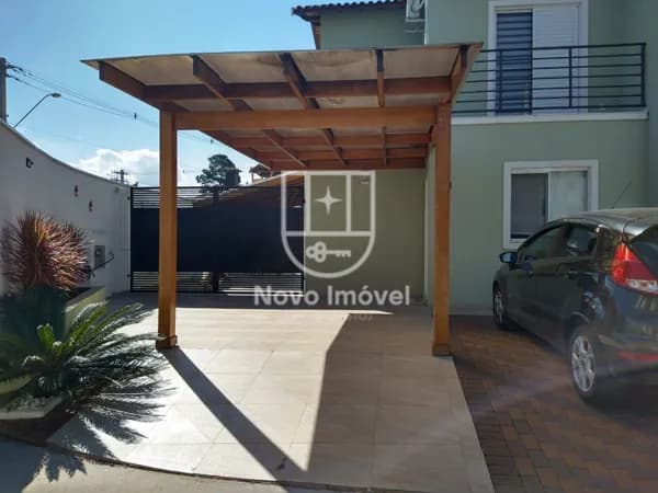 Casa de Condomínio em Pindamonhangaba - Jardim Cristina