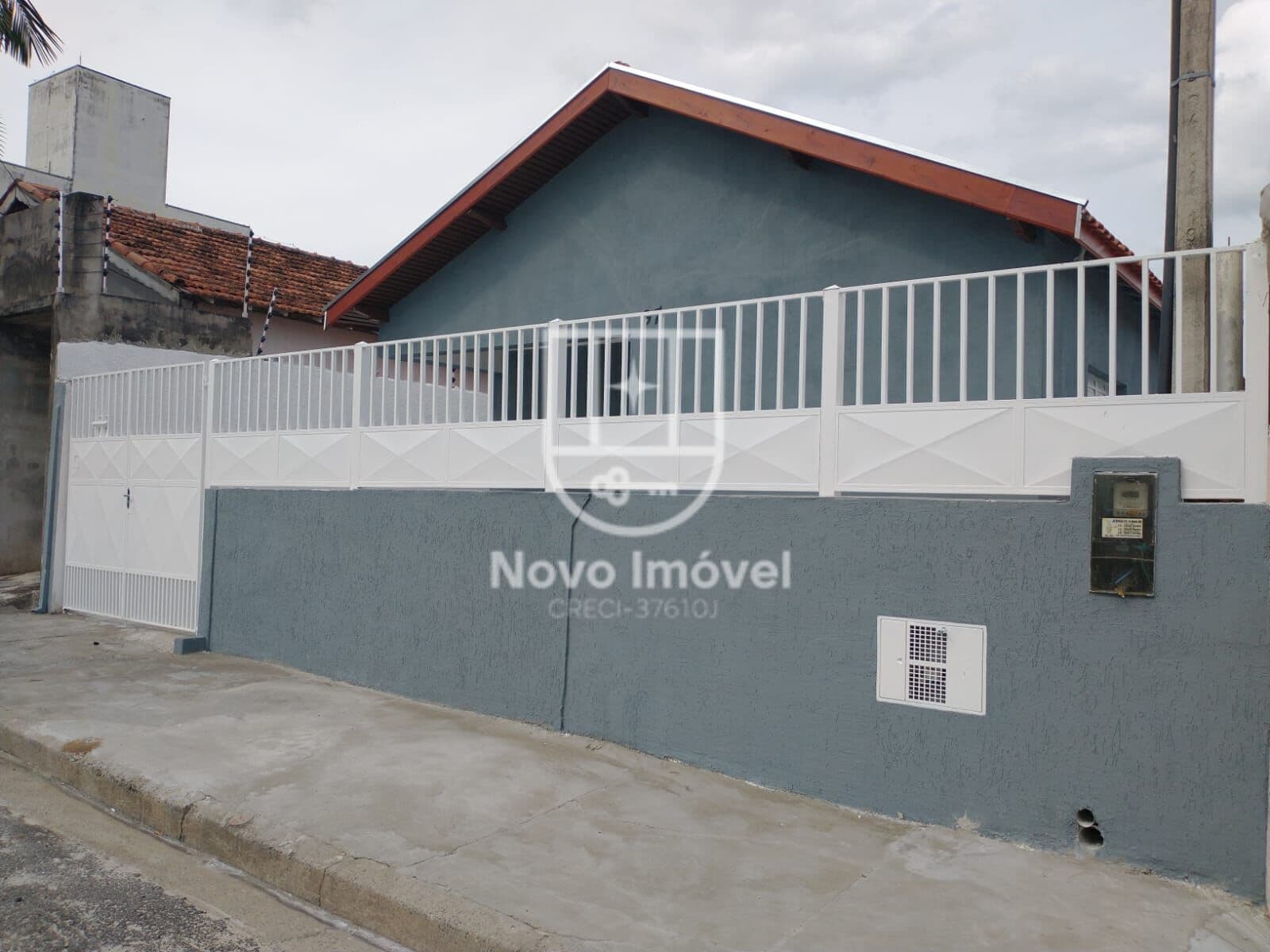 Casa em Pindamonhangaba - Jardim Cristina