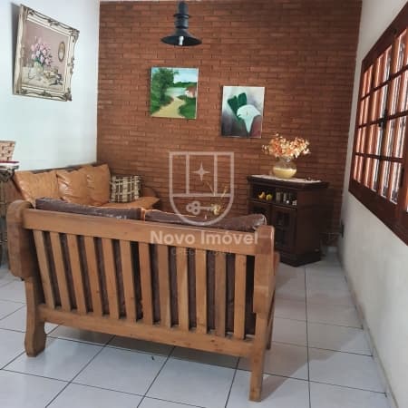 Casa à venda no bairro Centro em Pindamonhangaba/SP