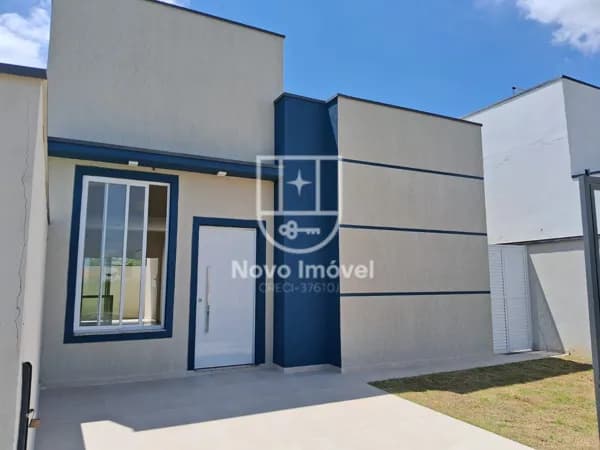 Casa em Pindamonhangaba - Loteamento Santa Clara