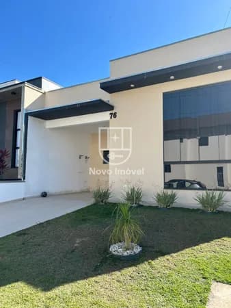 Casa em Condomínio Mobiliada