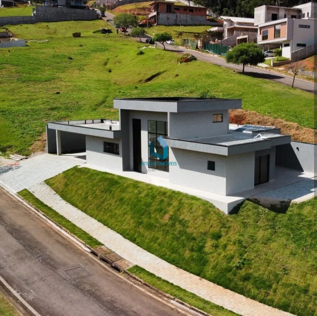 Casa Alto Padrão em Condomínio em Atibaia