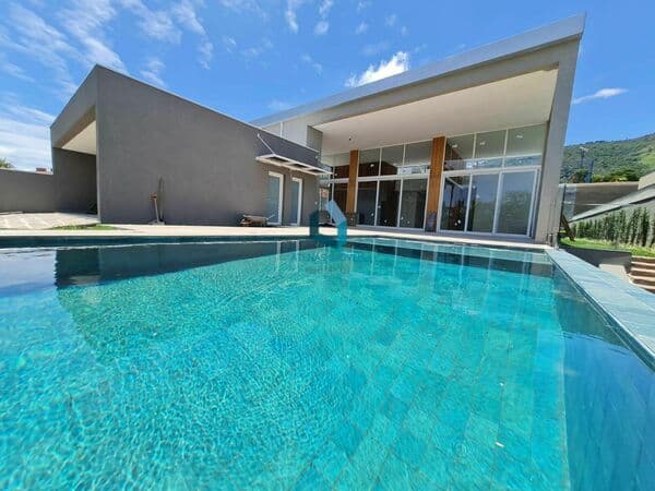 Casa de Condomínio em Atibaia - Condominio Flamboyant B