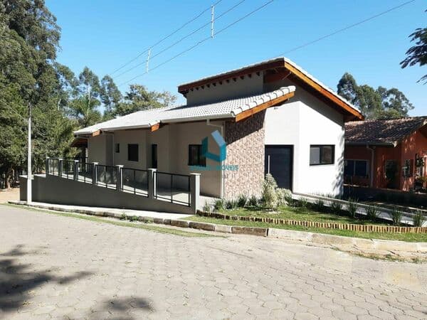 Casa de Condomínio em Atibaia - Parque Rio Abaixo