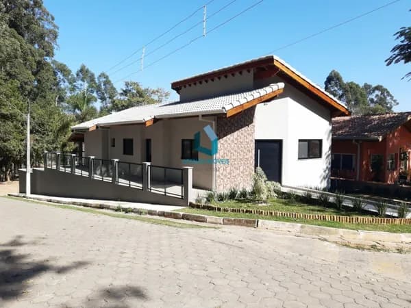 Casa de Condomínio em Atibaia - Condomínio Portal das Hortencias