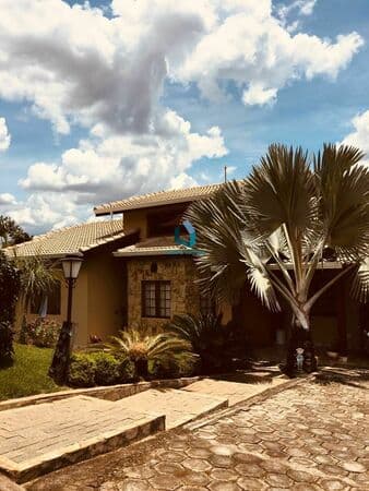 Casa em Condomínio de Alto Padrão
