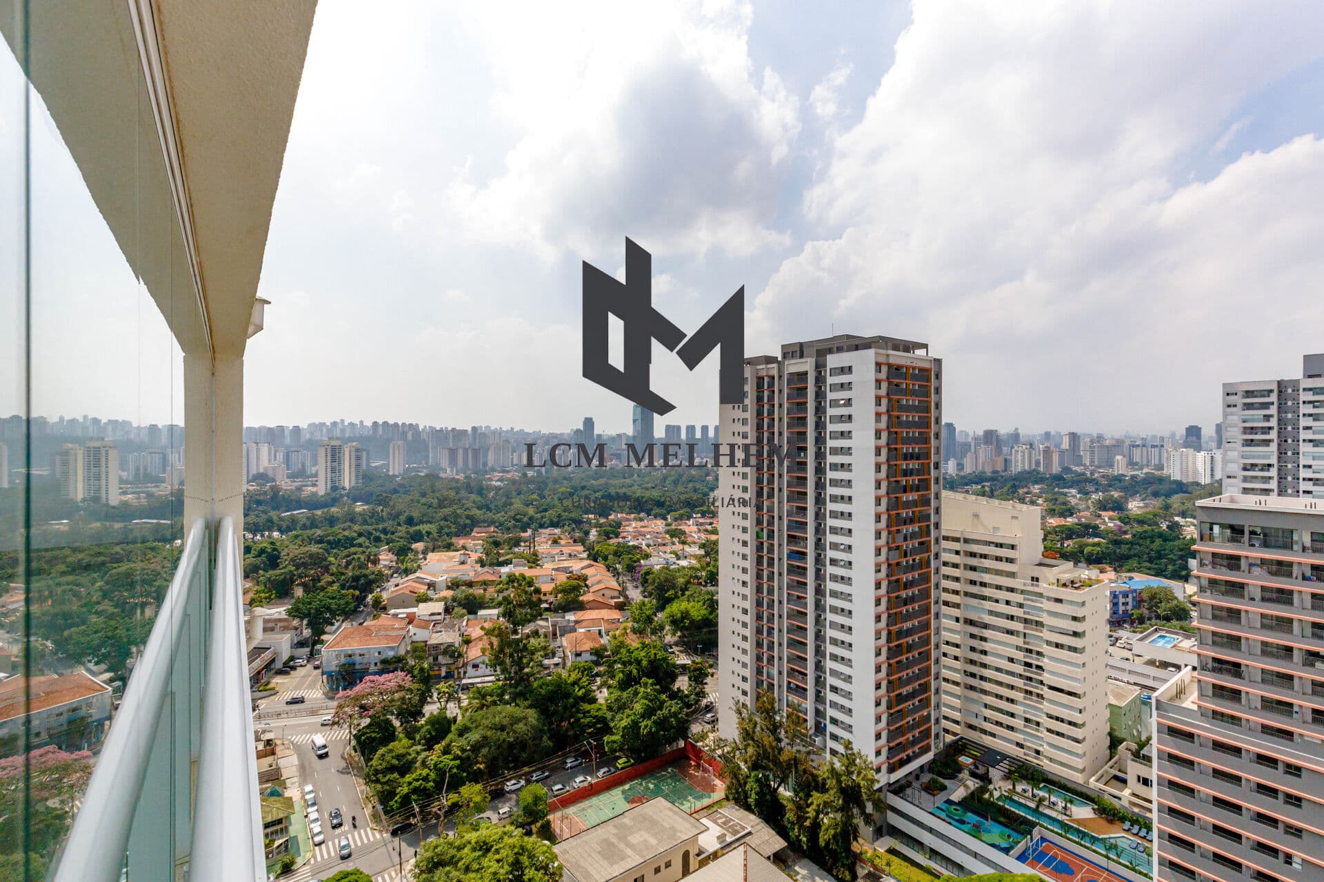 APARTAMENTO COM 2 DORMITÓRIOS - ALTO DA BOA VISTA - santo Amaro