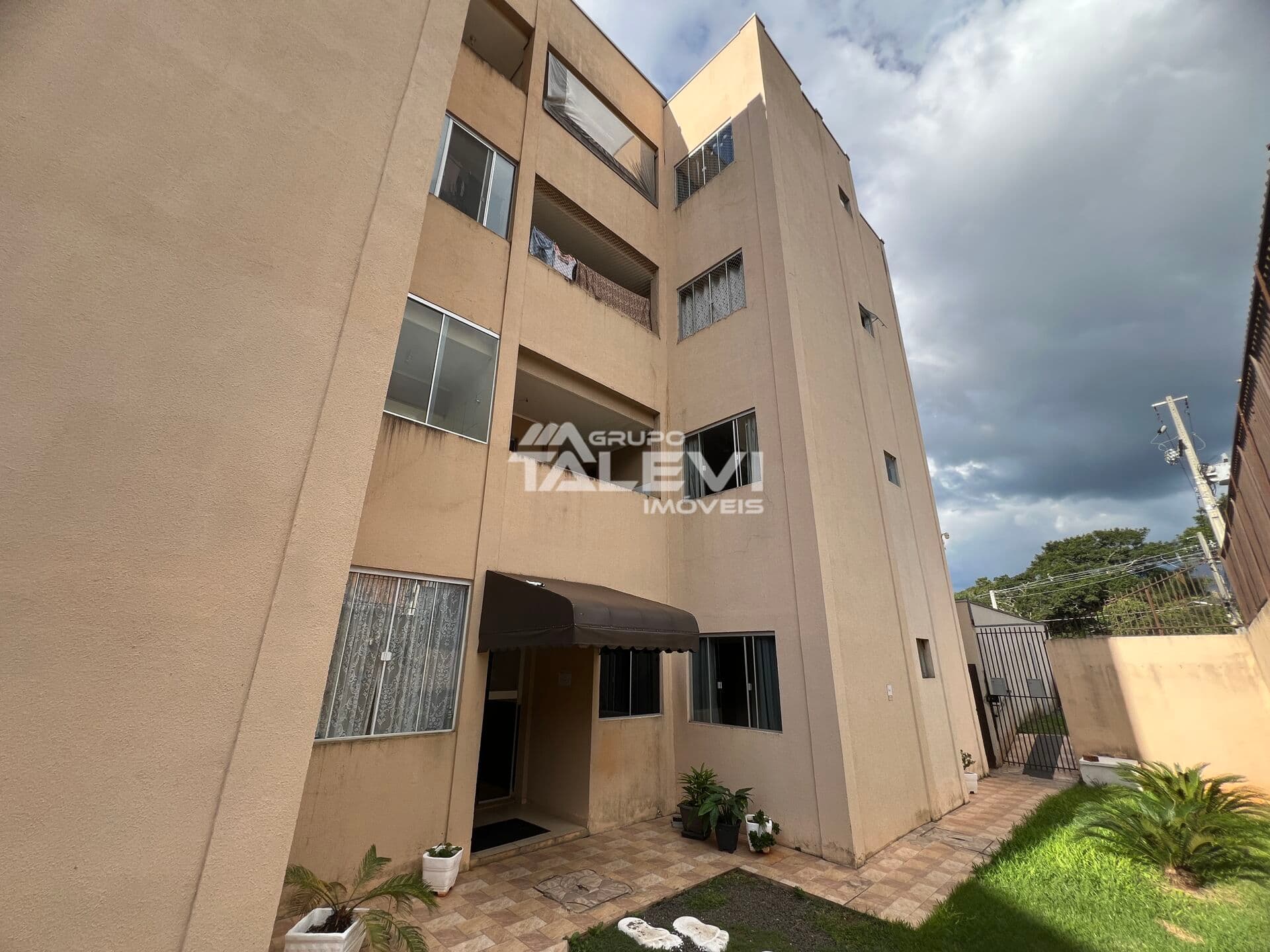 Apartamento em Telêmaco Borba - Parque Limeira Área III