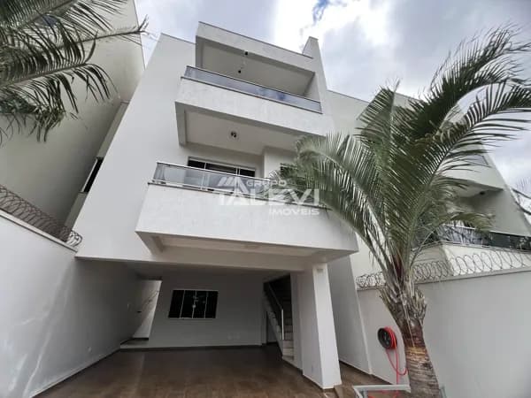 Sobrado em Telêmaco Borba - Centro
