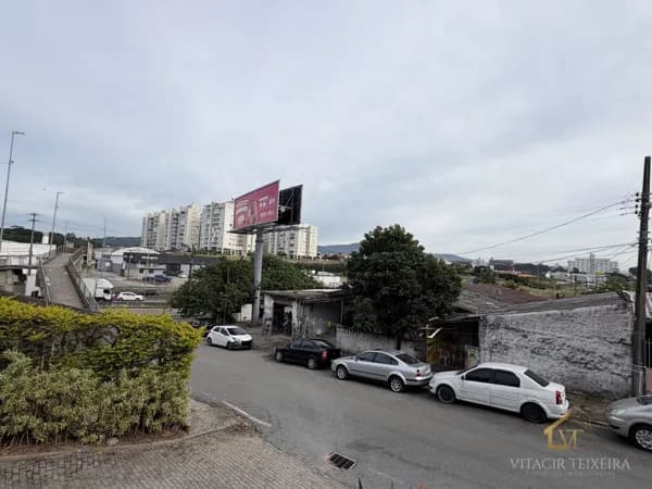 Imóvel Comercial e Residencial à Venda na Marginal da BR-101 – Serraria, São José/SC