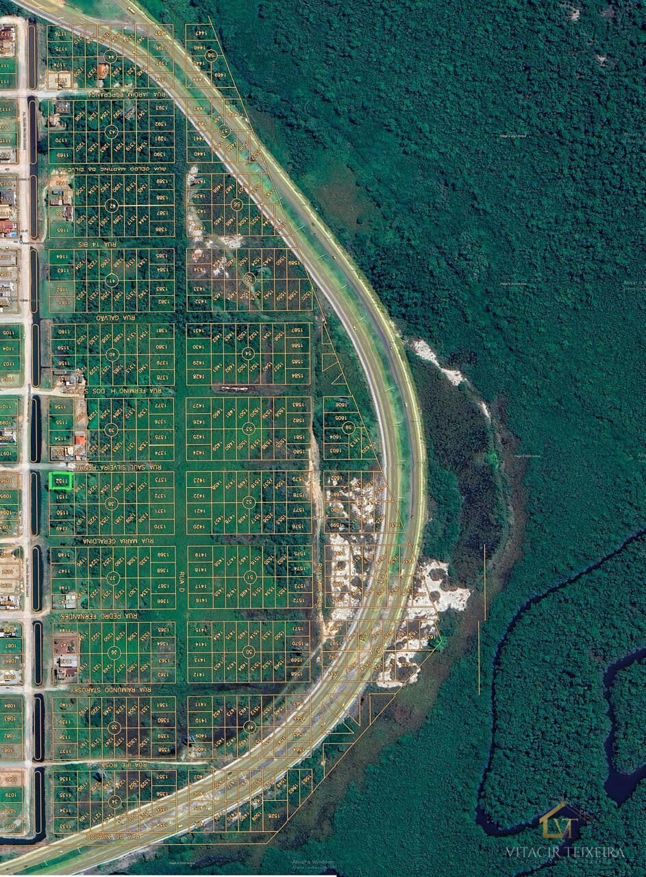 Terreno com 360m2 no Bairro Carianos em Florianópolis