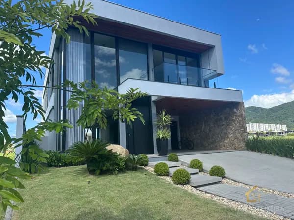 Casa Alto Padrão no Condomínio Reserva da Pedra