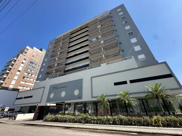 Apartamento com 3 quarto, sendo 1 suíte, 2 vagas de garagem, hobby box, à venda no Jardim da Pedra Residencial – Pedra Branca, Palhoça/SC