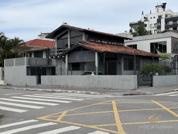 Casa Residencial ou Comercial à Venda no Balneário do Estreito – Florianópolis/SC Duplex