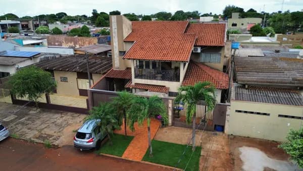 Sobrado em Dourados - BNH II Plano